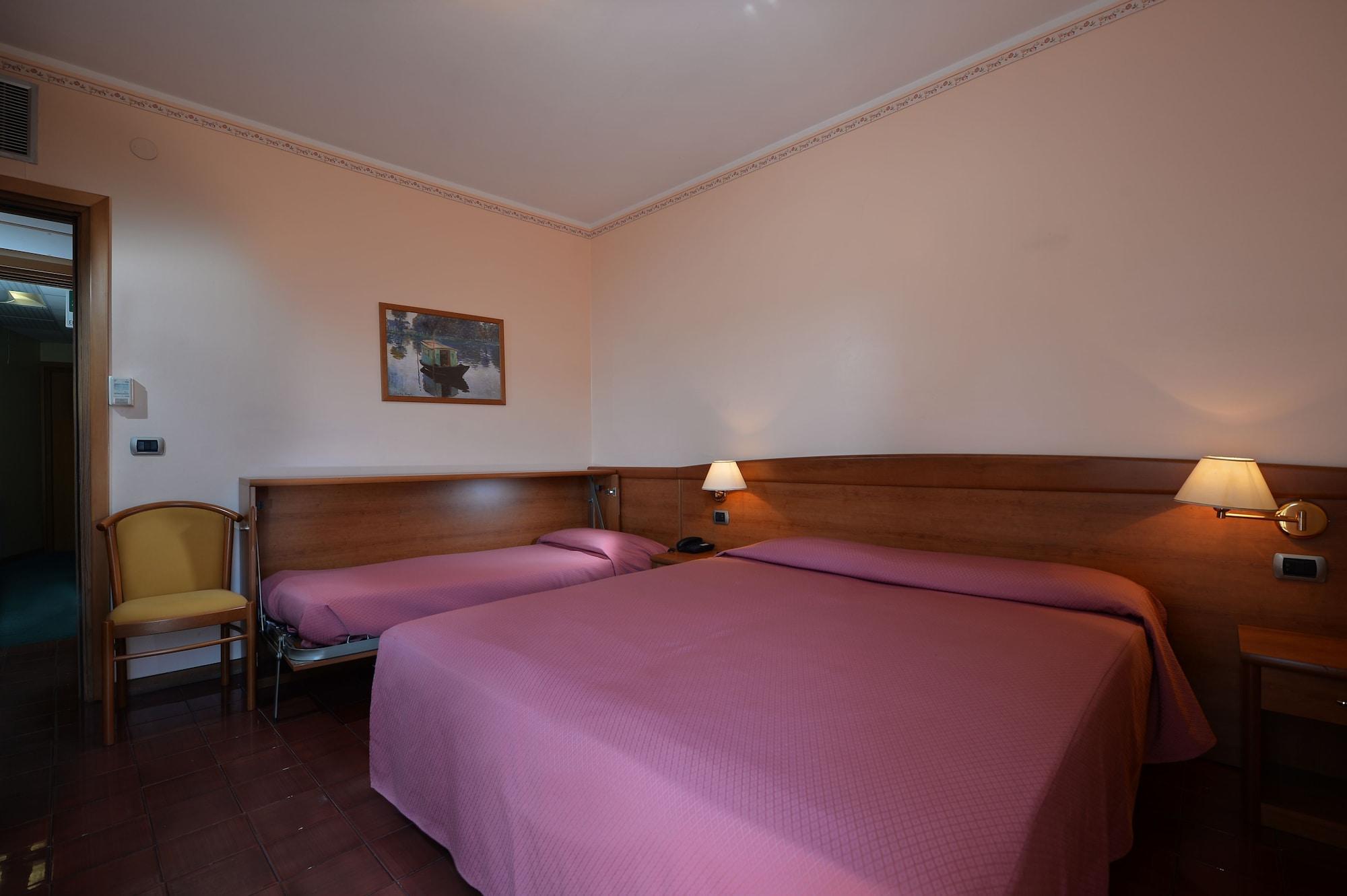 Hotel Siena Verona Esterno foto